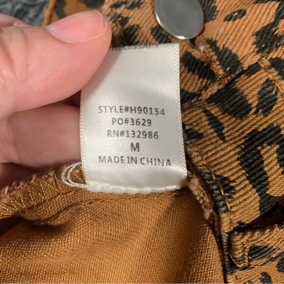 MITTOSHOP Animal NWT Print Denim Button Down Raw Hem Skirt Women's Medium #718 - Picture 7 of 11